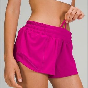 Lululemon hotty hot short 2.5” ripened raspberry